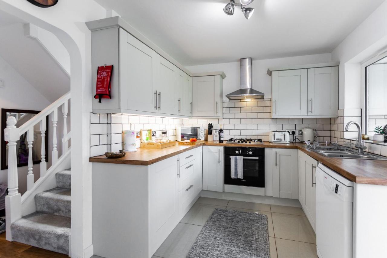 Maunsell House - Lovely Central Home Near Designer Outlets & Town With Parking Ashford  Exterior photo
